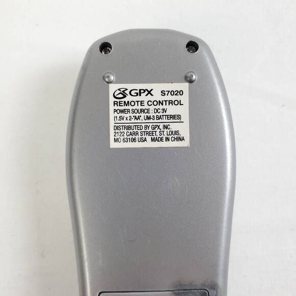 Original GPX S7020 remote control for select GPX audio systems. Features volume, - Picture 3 of 4